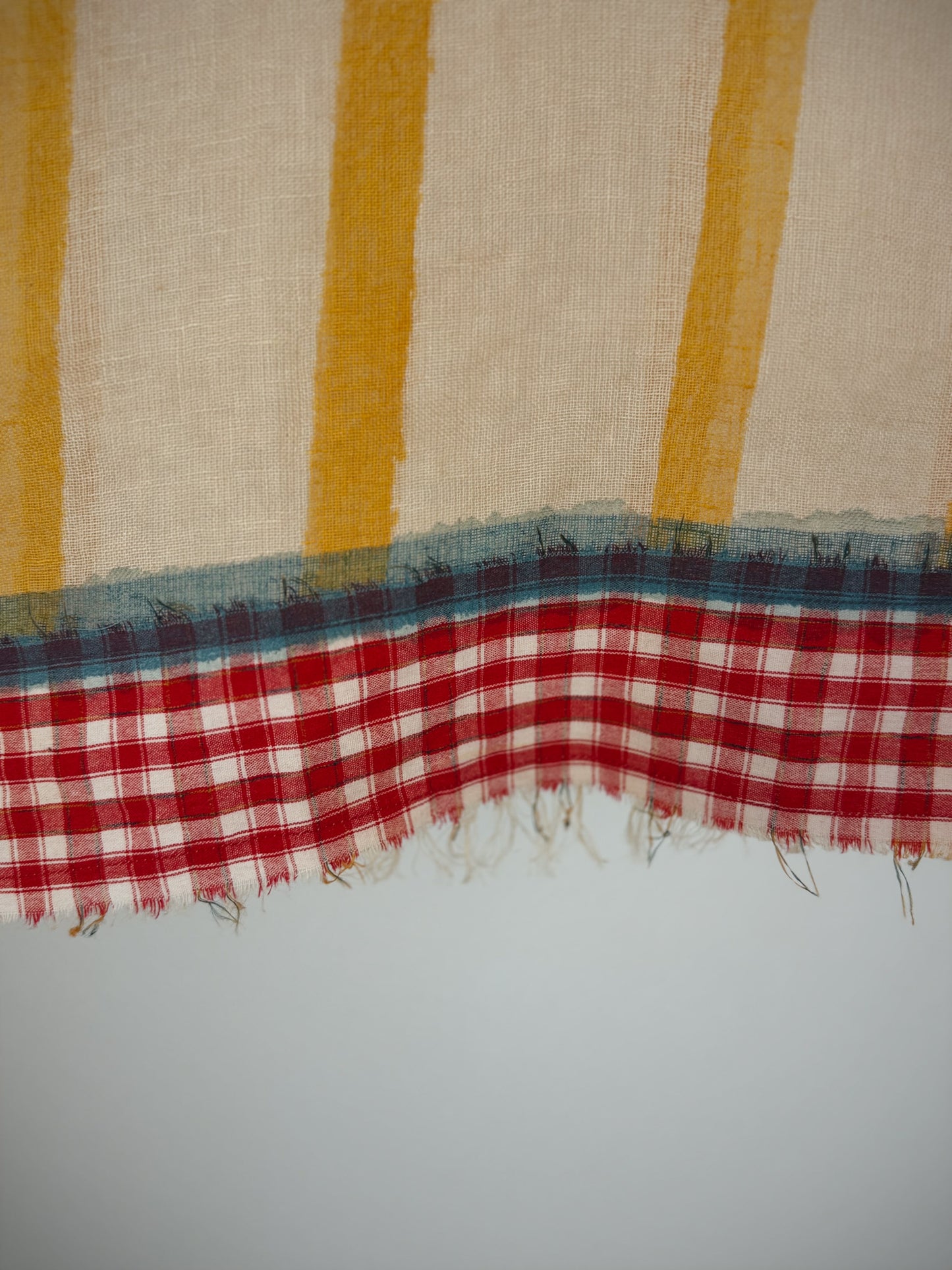 Exquisite J Z525 Square Scarf V2