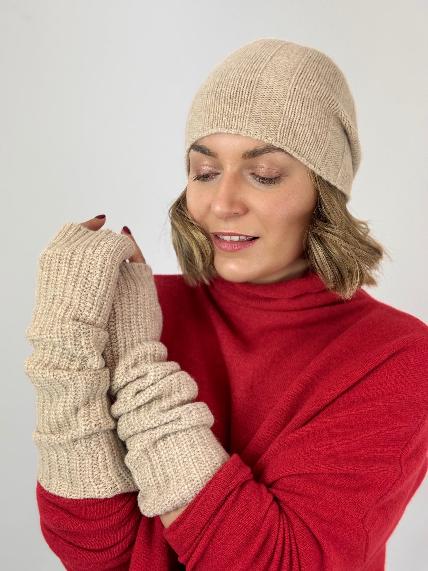 Cash-Ca A503 Mitts Linen
