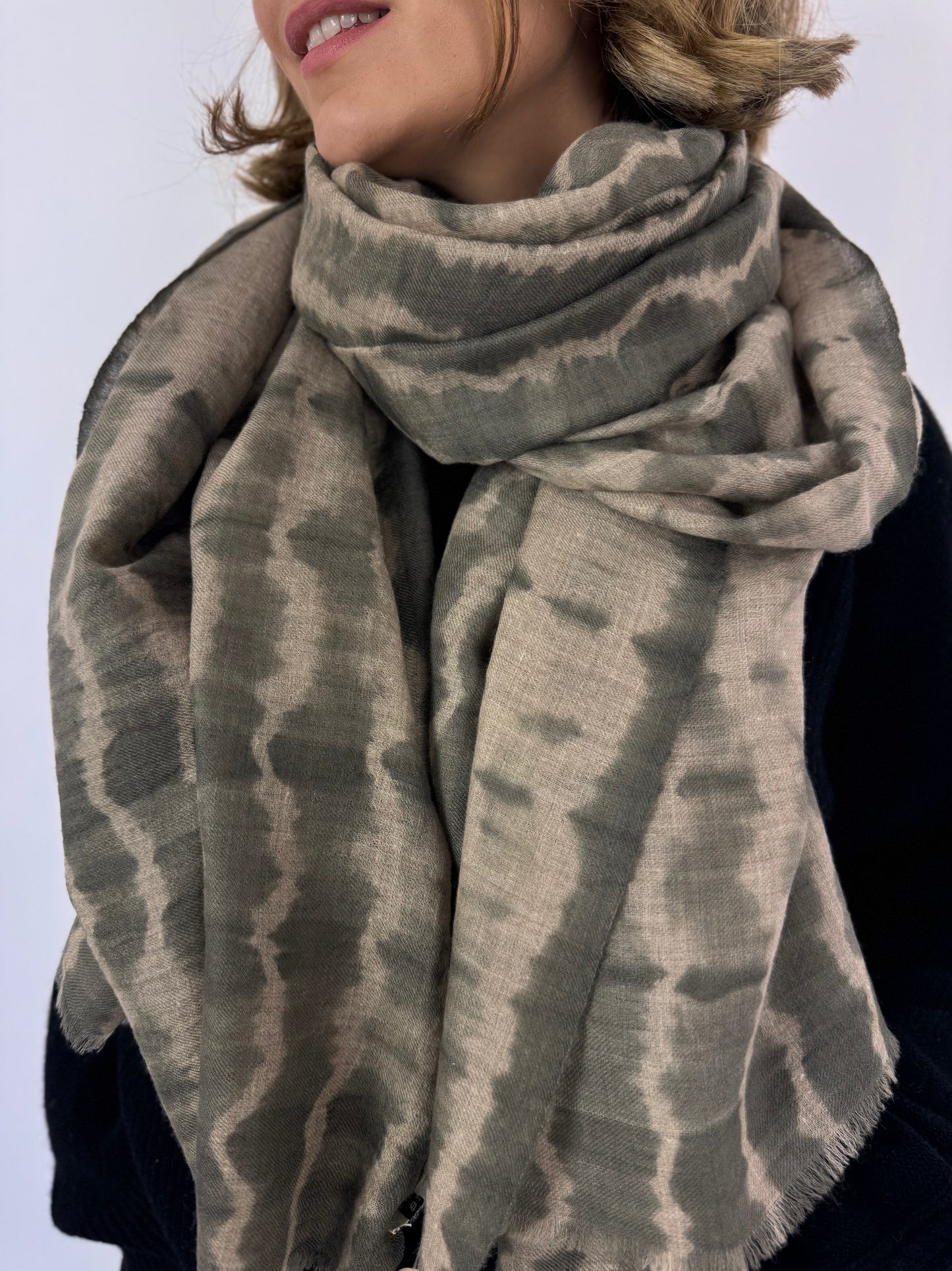 Denovembre Rive Scarf