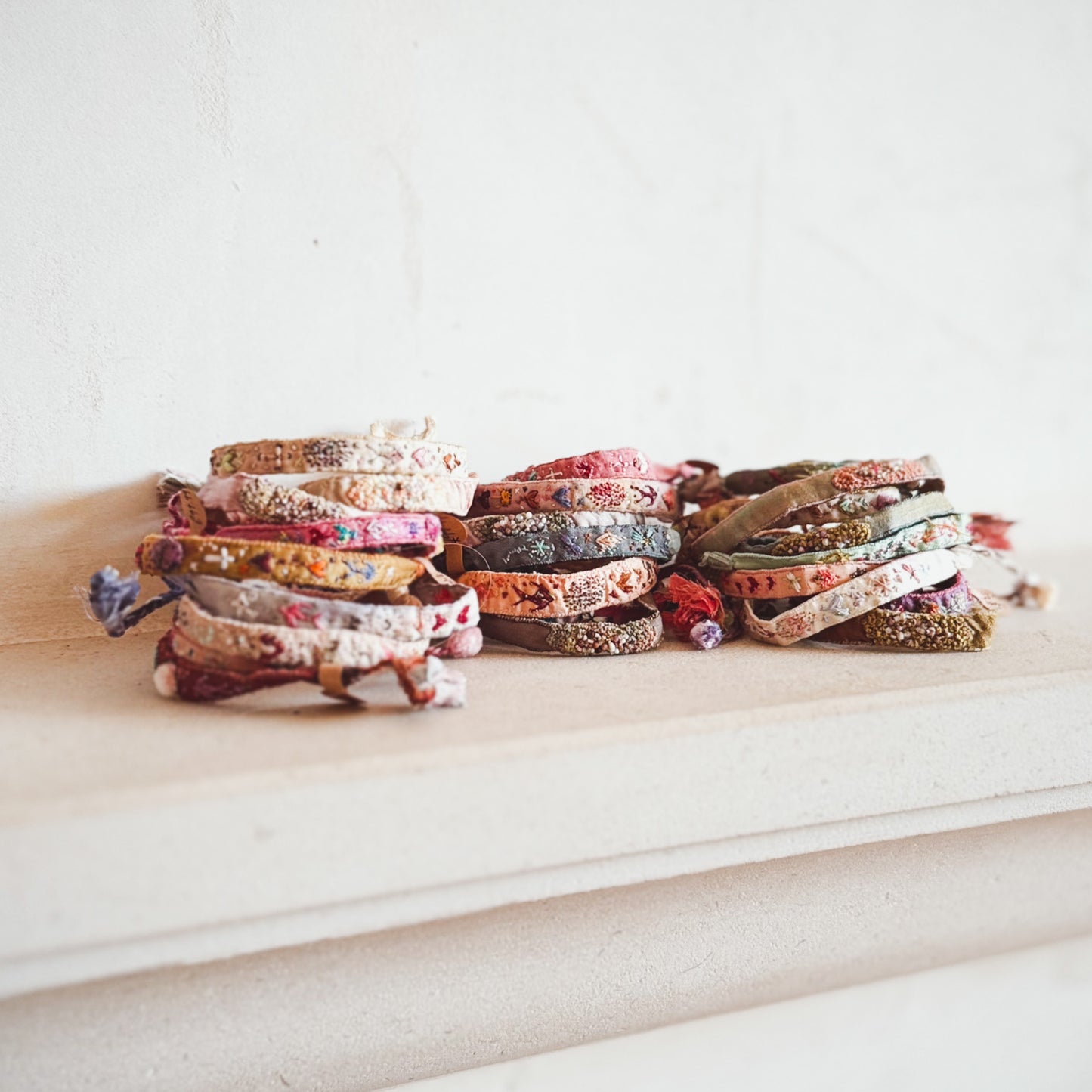 Antomoon Embroidered Silk Bracelet No.21