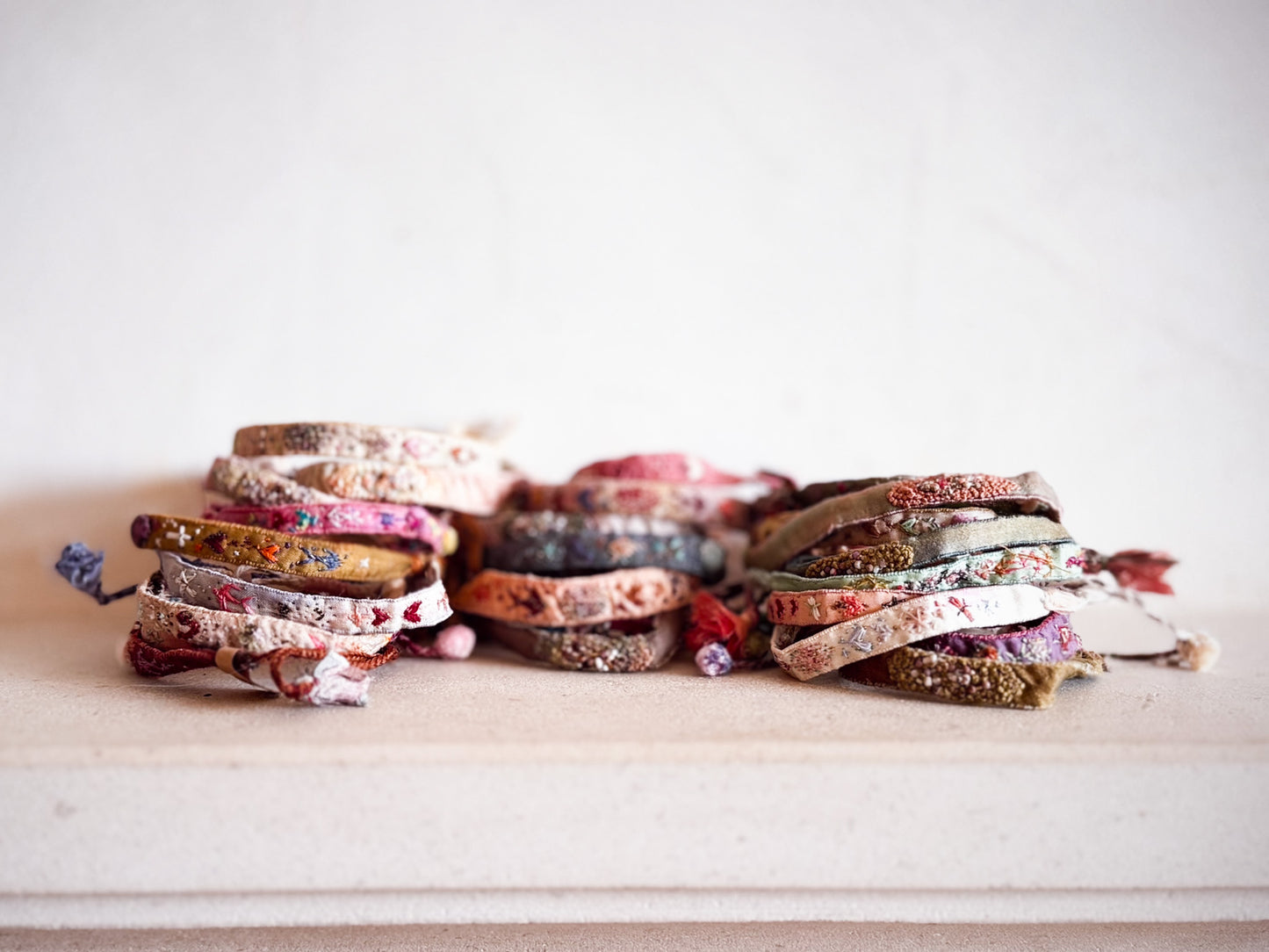 Antomoon Embroidered Silk Bracelet No.5