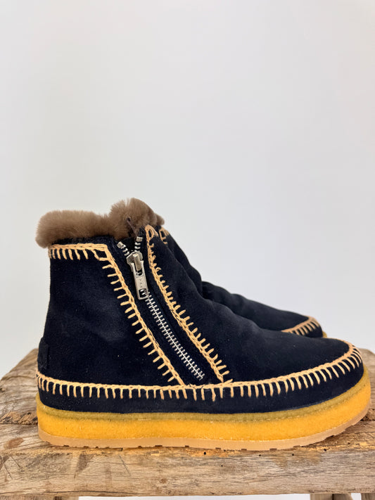 Laidback London Setsu Boots Navy