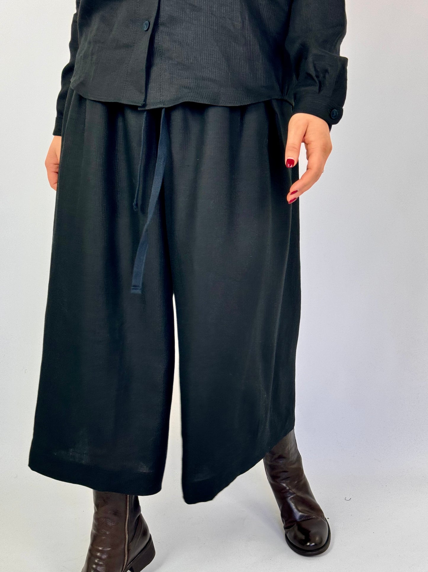 Der Antagonist 17 Trousers Black