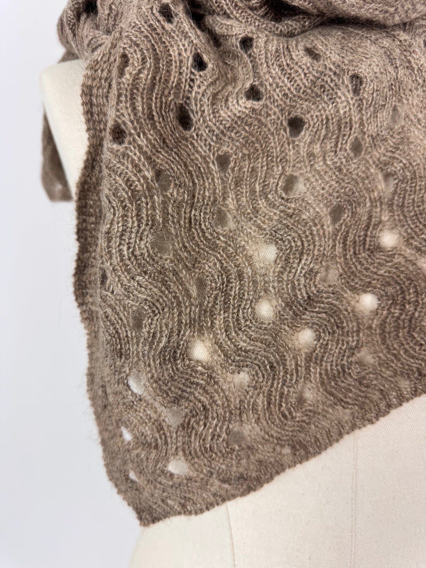 Philever Cashmere Wave Cutout Scarf Brown