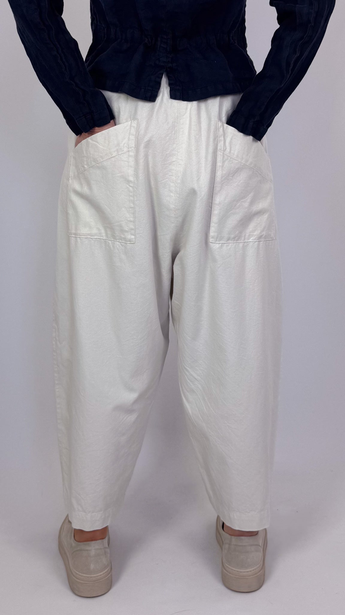 Pas De Calais 8689 Oxford Trousers Ivory