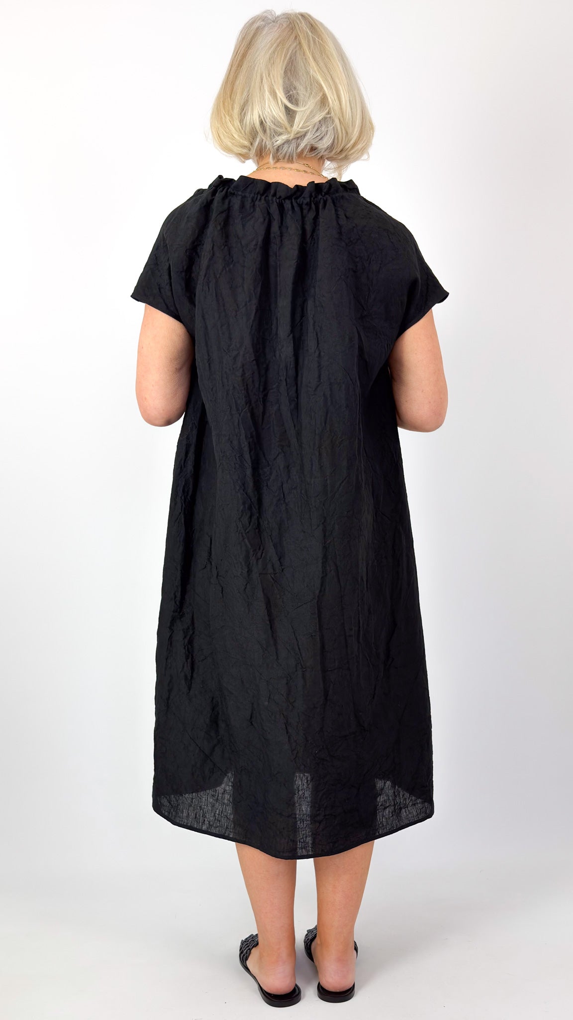Apuntob 2040 Dress Black