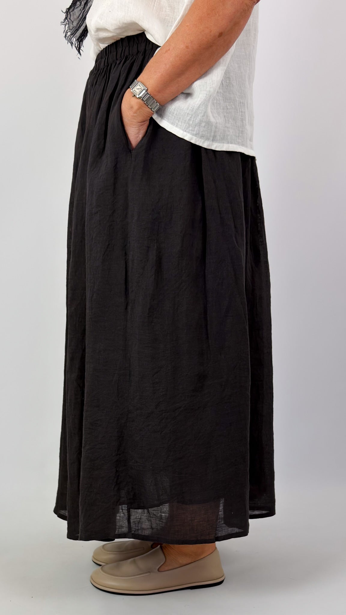 Maison de Soil 273 Skirt Off Black
