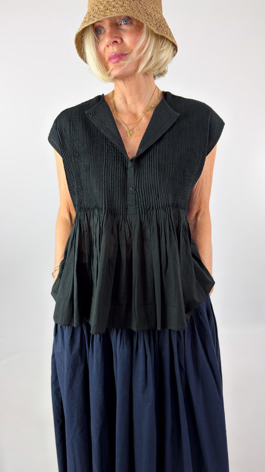 Maison de Soil 242 Pintuck Top Black