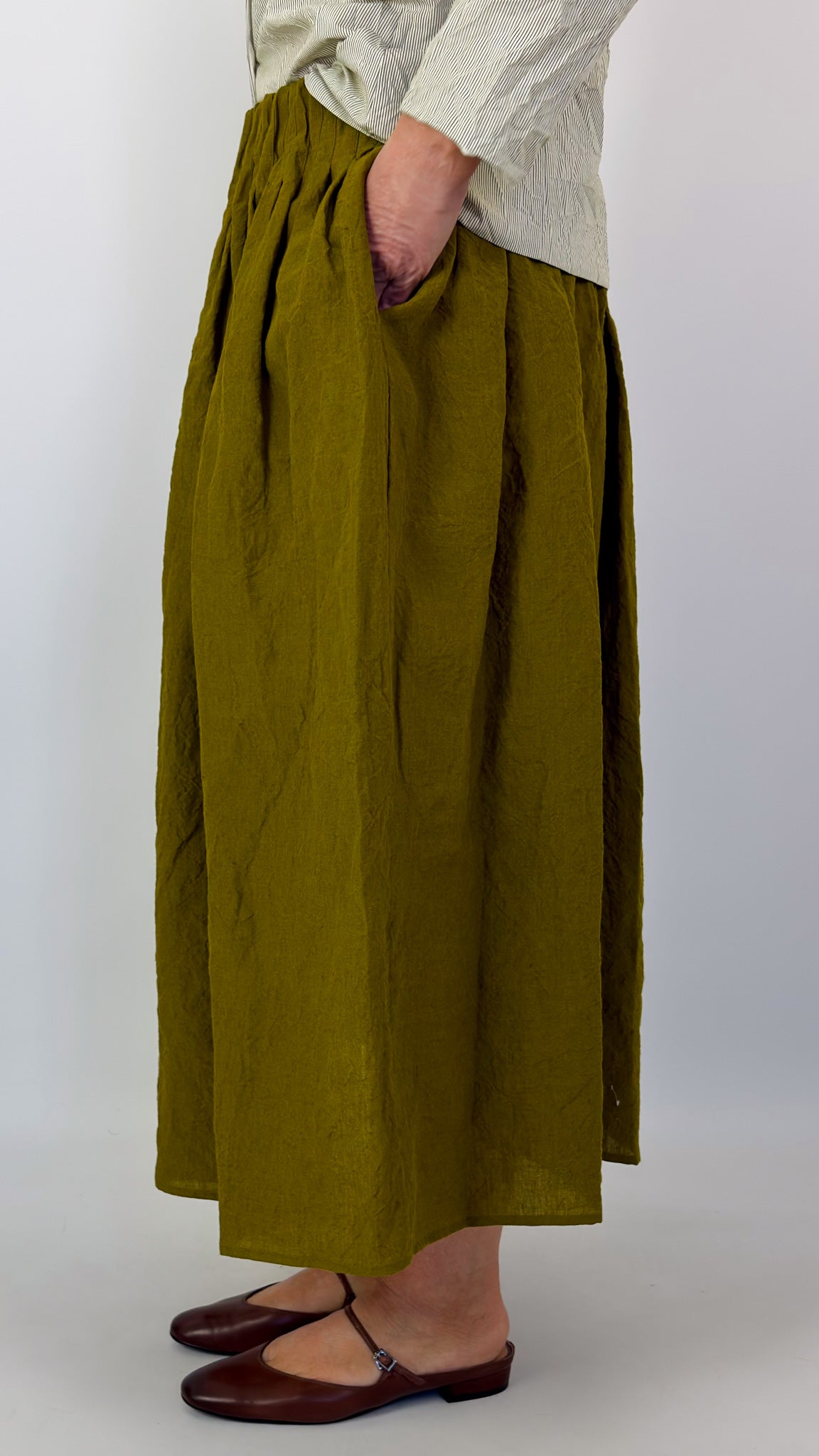 Apuntob 1883 Skirt Oil