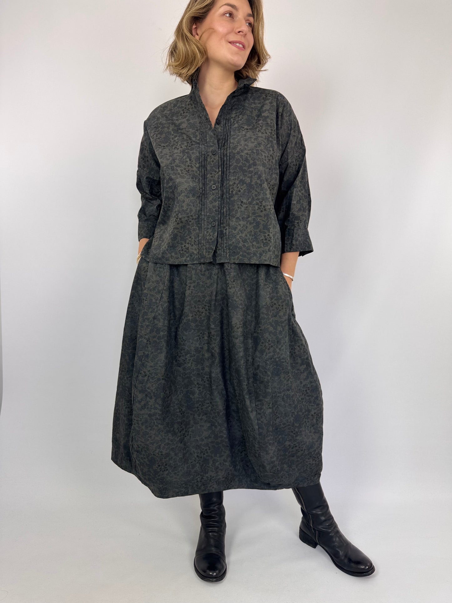 Bergfabel Carla Skirt Dark Flower
