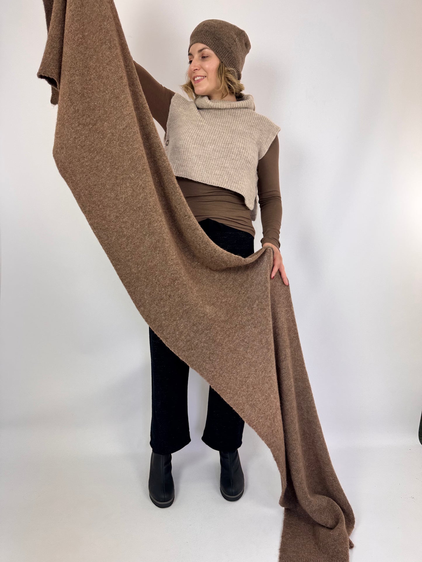 Transit Par-Such 12473 Scarf Brown