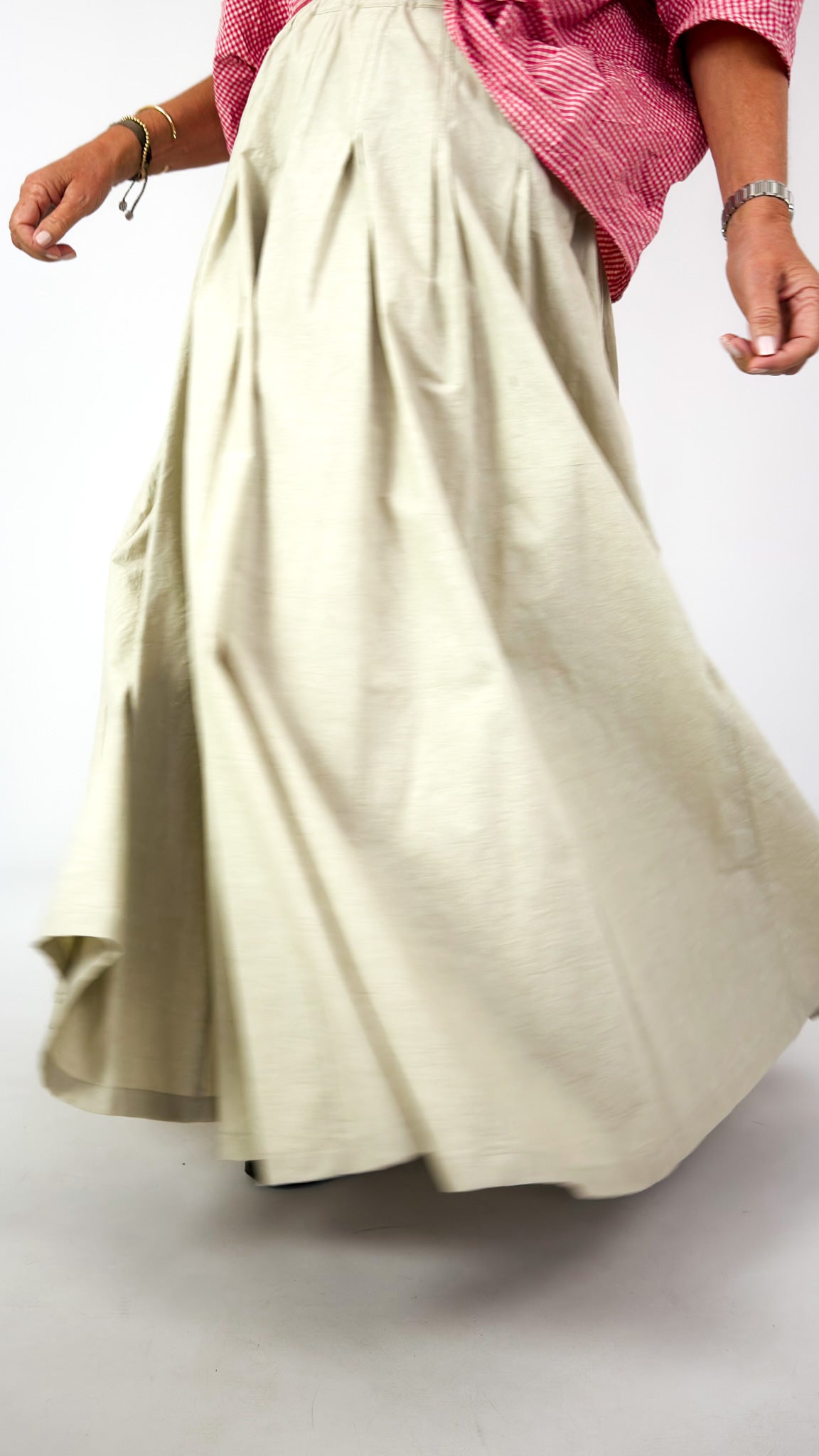 Apuntob 2078 Skirt Sand