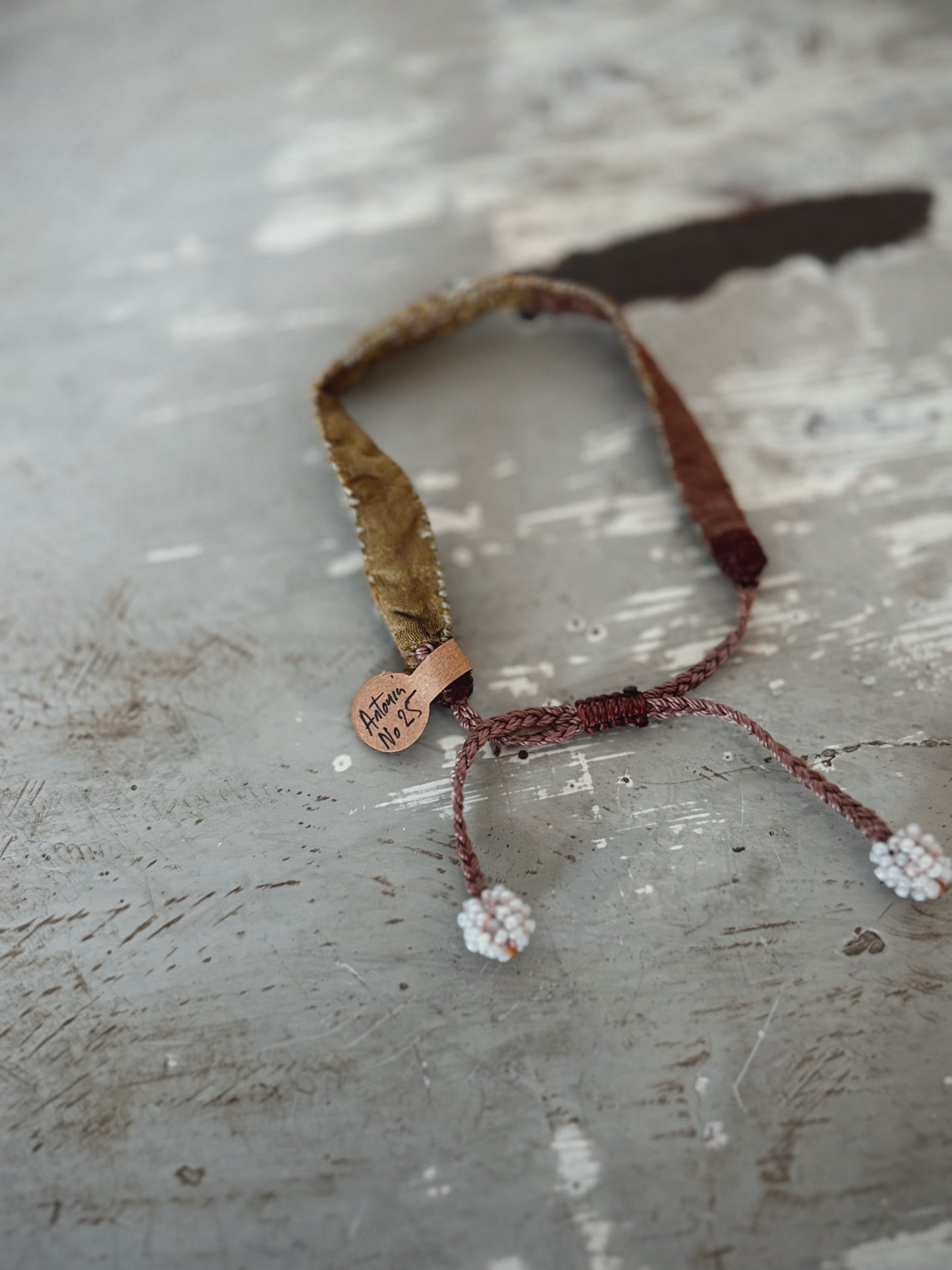 Antomoon Embroidered Silk Bracelet No.25
