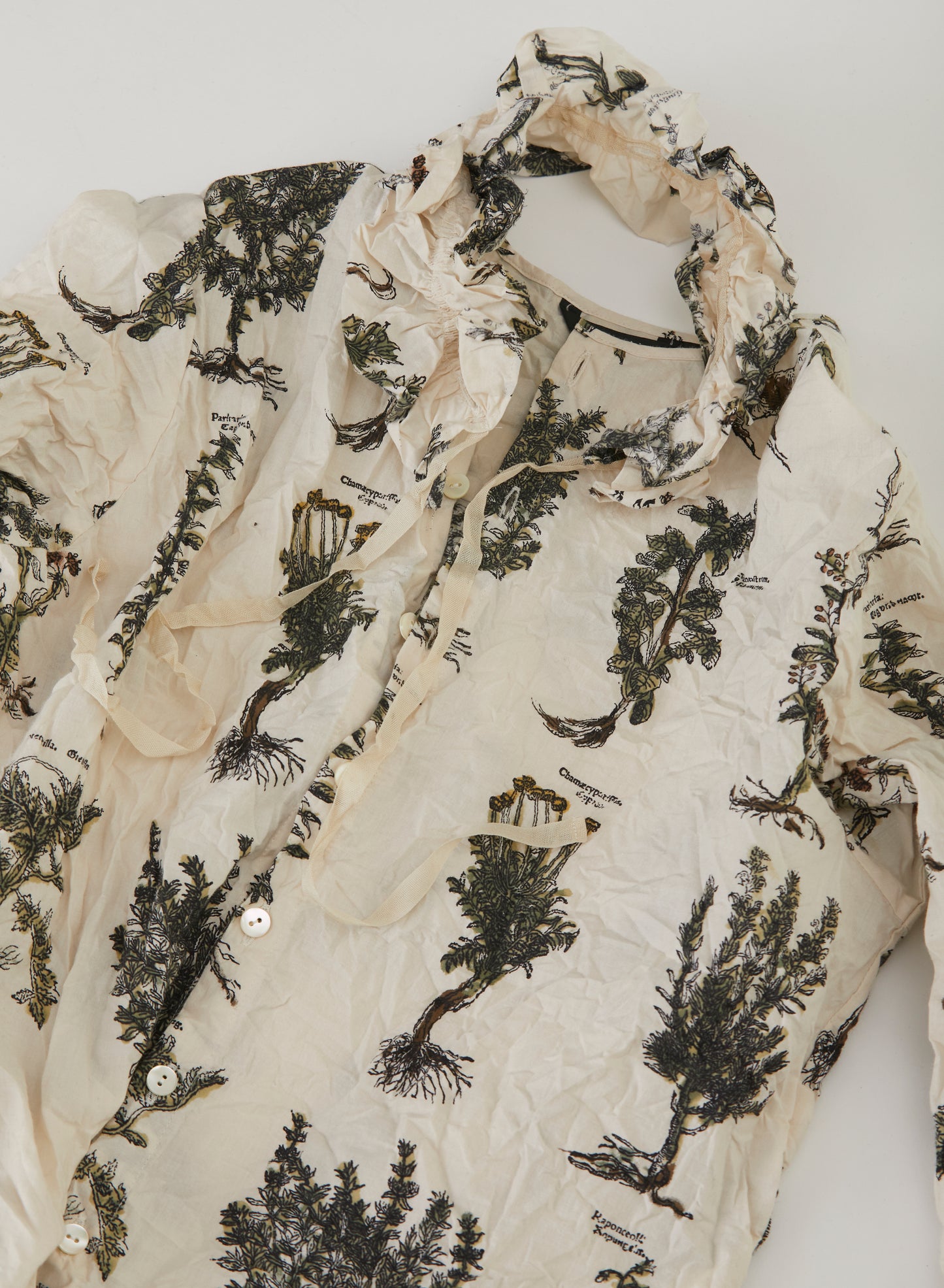 Pas De Calais 6858 Herbal Print Blouse Ivory