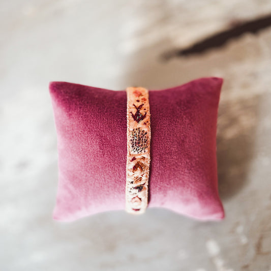 Antomoon Embroidered Silk Bracelet No.16