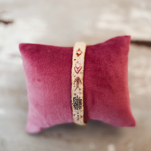 Antomoon Embroidered Silk Bracelet No.17