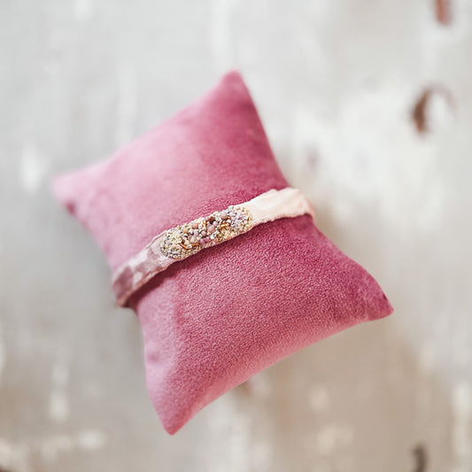 Antomoon Embroidered Silk Bracelet No.22