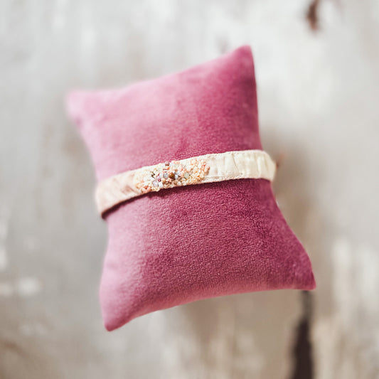 Antomoon Embroidered Silk Bracelet No.24