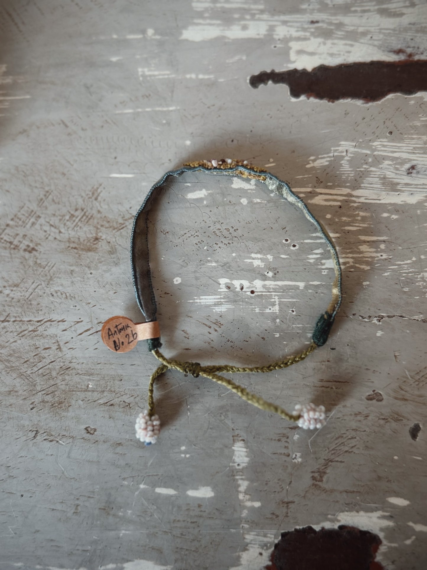 Antomoon Embroidered Silk Bracelet No.26