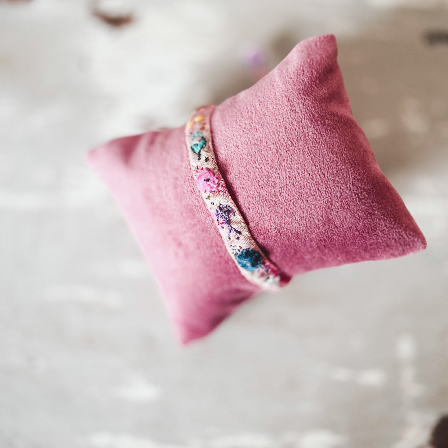 Antomoon Emboirdered Silk Bracelet No.4
